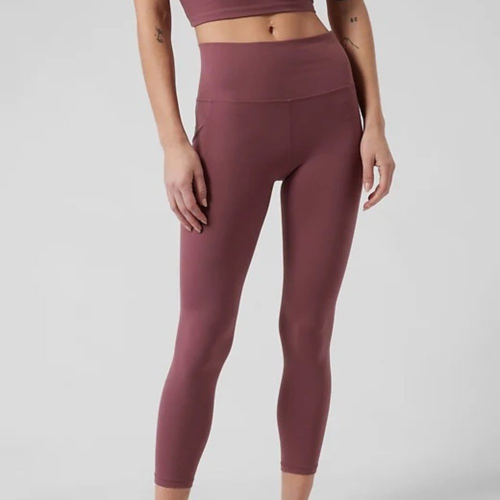 NWT Athleta Salutation Stash Pocket II 7/8 Tight